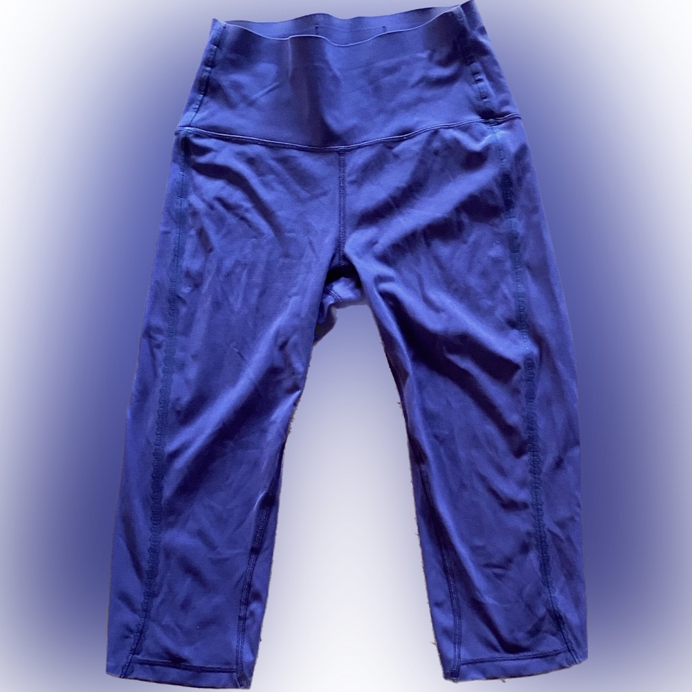 Lululemon capri leggings.